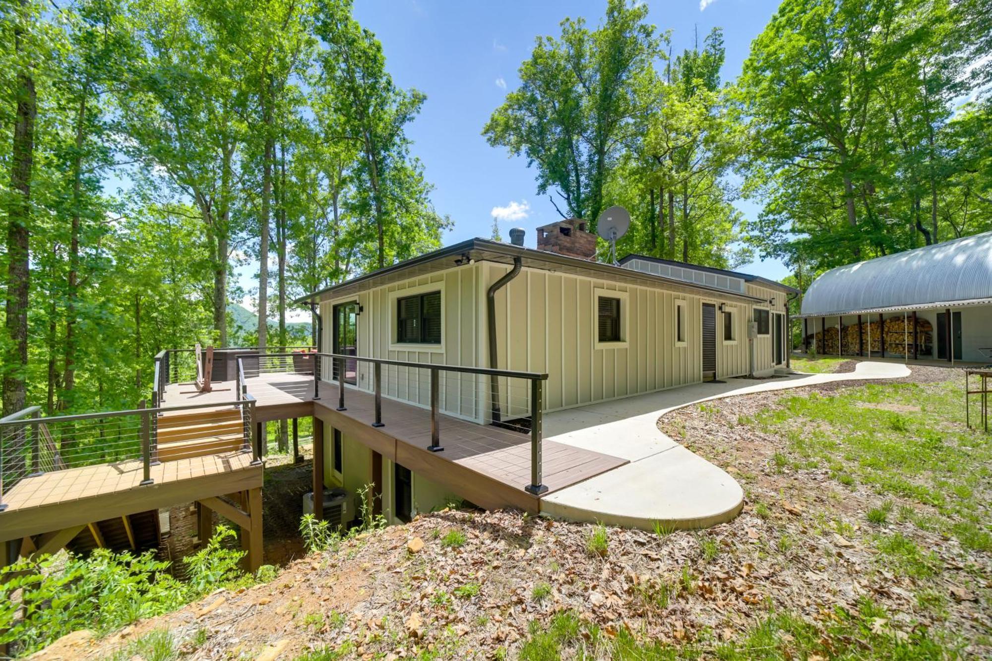 Remote Smoky Mtn Escape With Views And Trail Access! Villa Cullowhee Bagian luar foto
